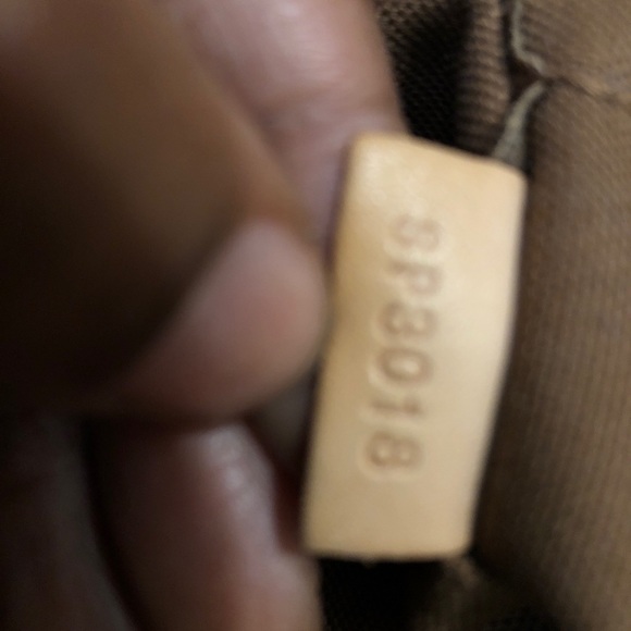 Louis Vuitton Tivoli GM - Picture 6 of 7